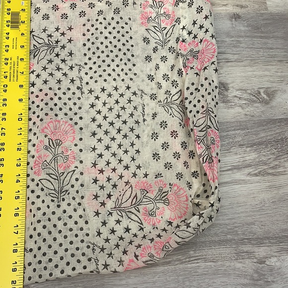 Free People Lightweight Sheer Tote Tan with Black & Pink Like New - Picture 2 of 10